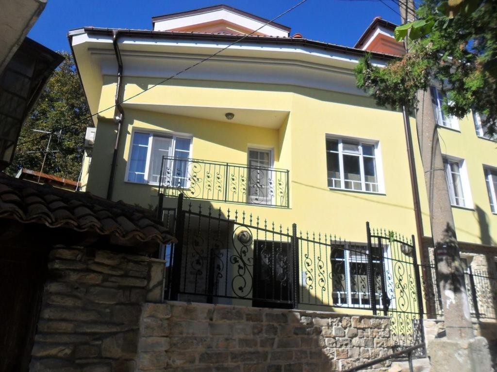 Apartmán Къщата С Чешмата Veliko Tarnovo Exteriér fotografie